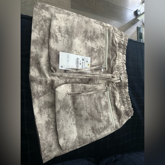 “Zara” skirt - sz Mediun - Picture 3 of 4